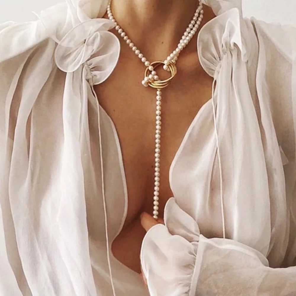 🌟 Long Faux Pearl Knot Necklace